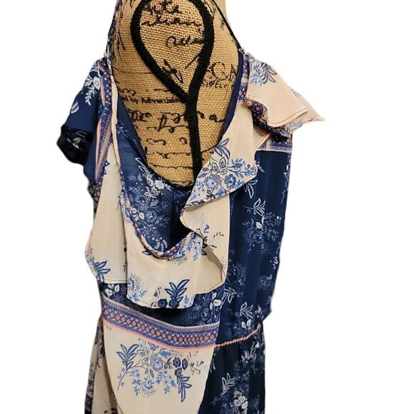 Liberty Love Floral Cold Shoulder Dress Size 2XL - Picture 4 of 11